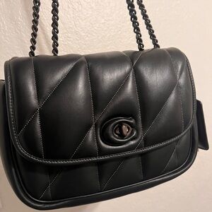 Elegant Black Quilted Shoulder Bag